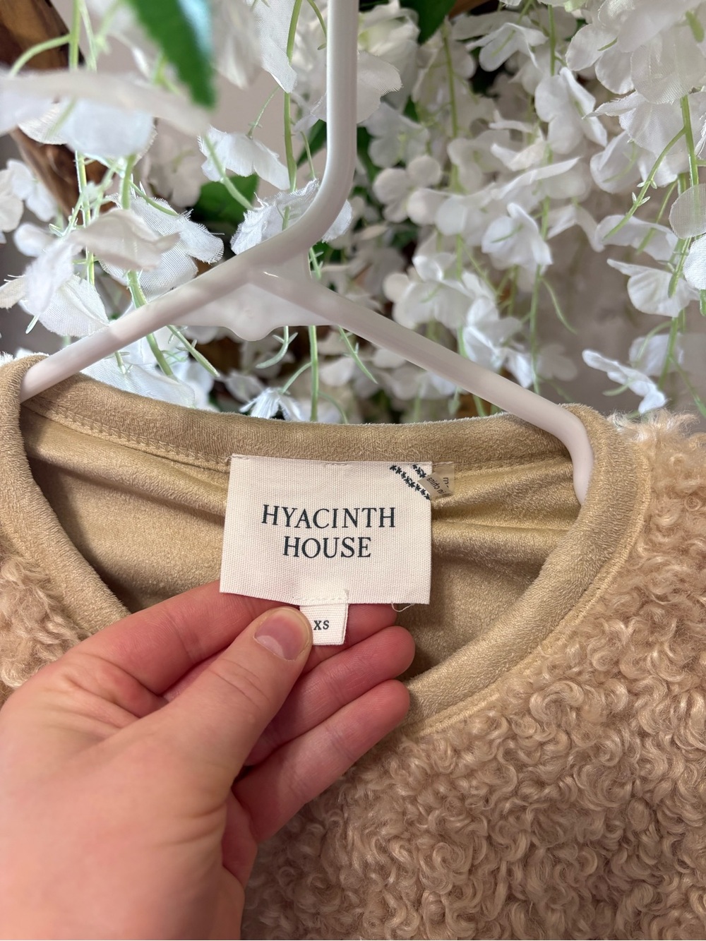 Hyacinth House Tuckernuck Neutral Cream Teddy Jacket - Picture 8 of 10